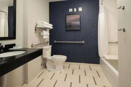 Fairfield Inn & Suites by Marriott - 48