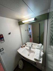 Ibis Budget Marseille Est Saint-Menet La Valentine - 38