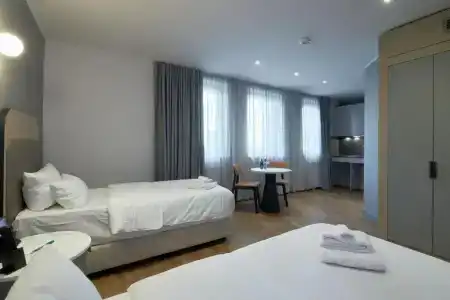 Fourty Three Luxury Serviced - 29