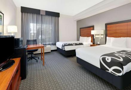 La Quinta by Wyndham Dallas North Central - 6