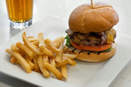 Courtyard by Marriott Seattle/Downtown - 11