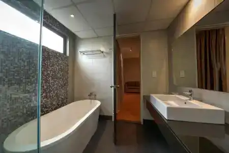 Acappella Suite, - 53