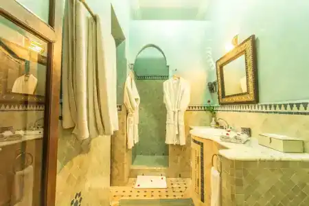 Riad Nasreen - 101