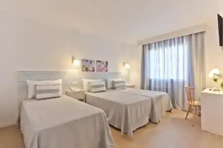 30 Degrees - Pineda Splash - 42