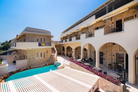 Neikos Mediterraneo Luxury Suites - 28