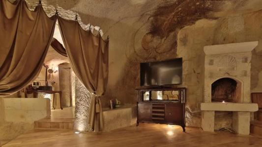 Golden Cave Suites - 161