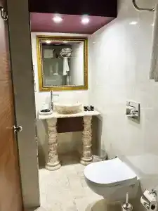 Laurs Experience & Elegance - 5