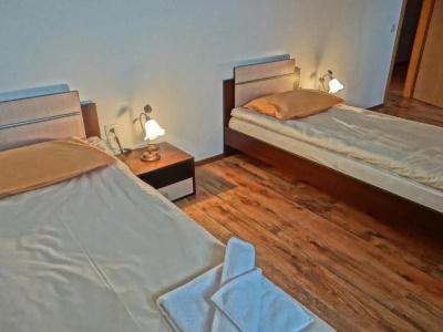 Grand Royale Apartment Complex & Spa - 18