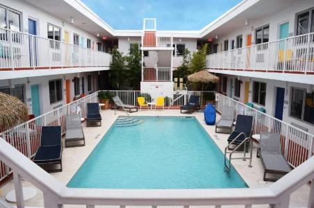 Waterside and Suites - 10