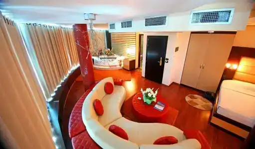 Vlora International - 36