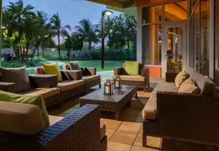 Courtyard by Marriott Miami Airport - 25