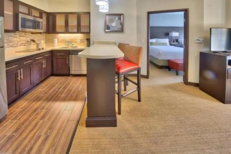 Staybridge Suites South, an IHG - 100