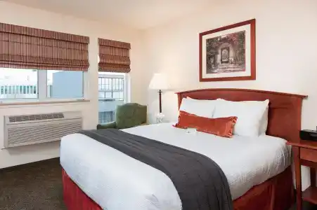 The Mediterranean Inn - 2