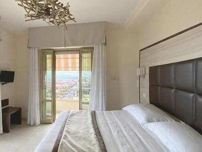 Capri & Residence - 13