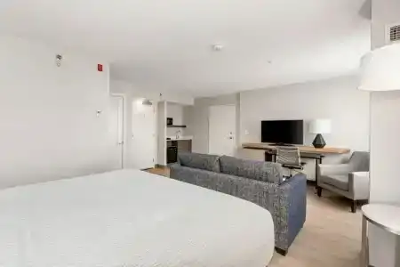 Holiday Inn & Suites Kanata, an IHG - 80