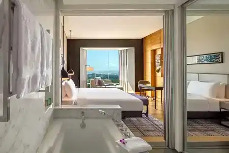 Hilton - 42