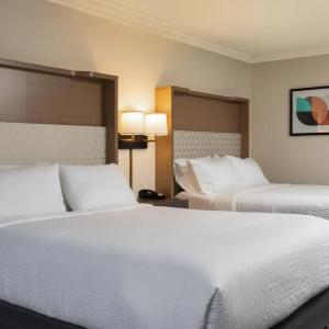 Elk Lake Inn & Suites - 31