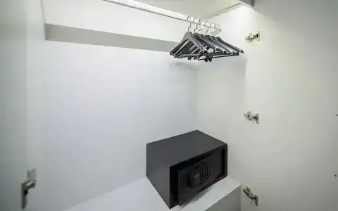 Mansion 51 & Apartment - 76