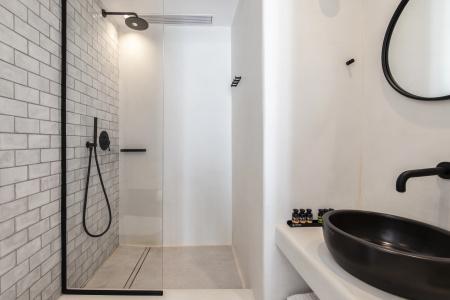 Adorno Beach and Suites - 8