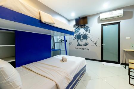 Secret Service Bed and Breakfast - 39