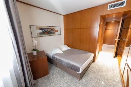 Goldstar  & Suites - 31