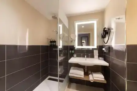 Crowne Plaza Lyon Parc de la Tête d'Or - 86