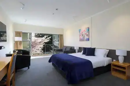 Saxton Lodge - 44