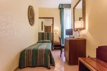 Raeli Lazio - 35