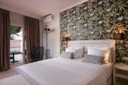 Neikos Mediterraneo Luxury Suites - 78