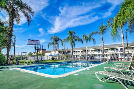 6 Garden Grove - 15