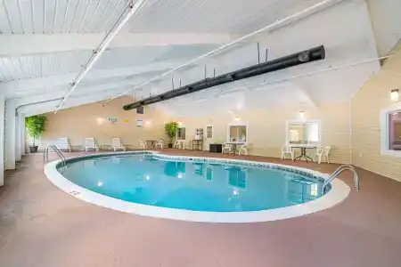 Quality Inn - 15