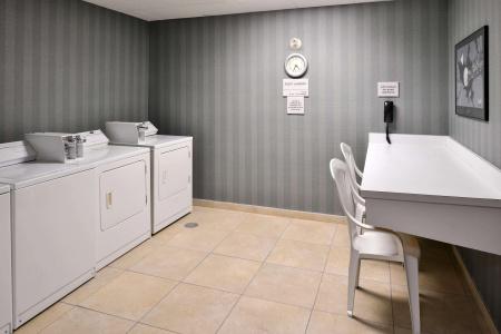 Hampton Inn & Suites by Hilton University NW - 28