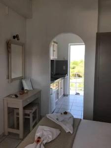 Zante Flower Studios & - 62