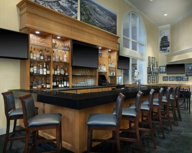 Hilton Indianapolis & Suites - 31