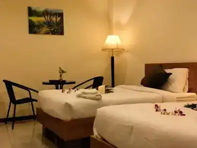 Lita Place - 6