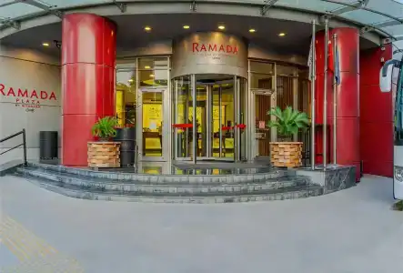 Ramada Plaza By Wyndham Izmir - 0