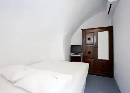 Alexander's Suites - 1