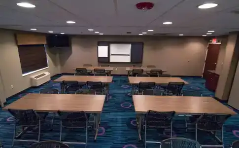 Hilton Garden Inn - 13