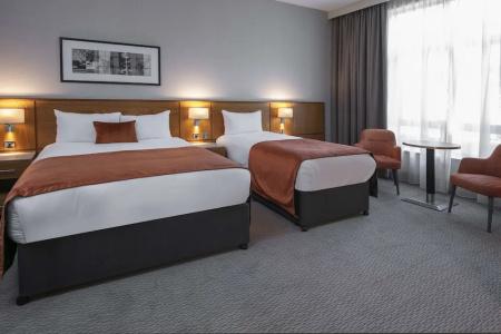 Clayton Crown London - 36