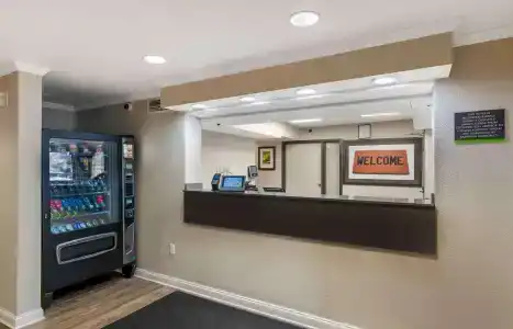Extended Stay America Suites - Kansas City - - Nall Ave - 11