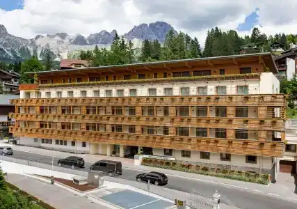 Radisson Residences Savoia Palace Cortina d’Ampezzo - 5