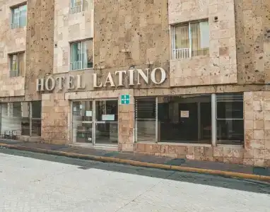 Latino - 0