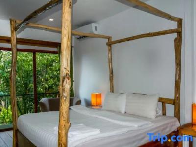 Samathi Lake Resort - 17