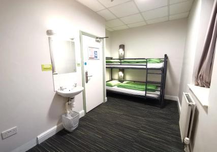 Yha Earl's Court - 2
