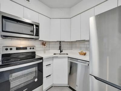 The Alexander All Suites - 369