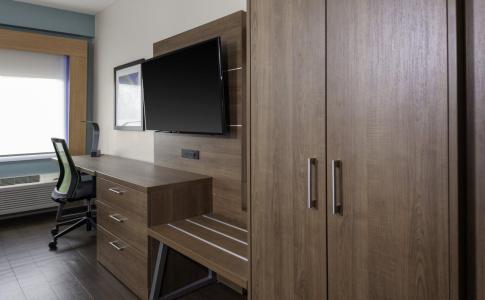 Holiday Inn Express-Broadway at the Beach, an IHG - 6
