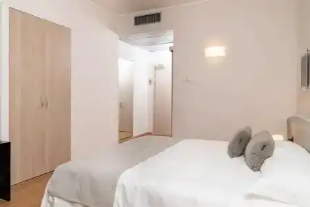 Helios & Restaurant - 16