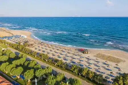 Anissa Beach - 25