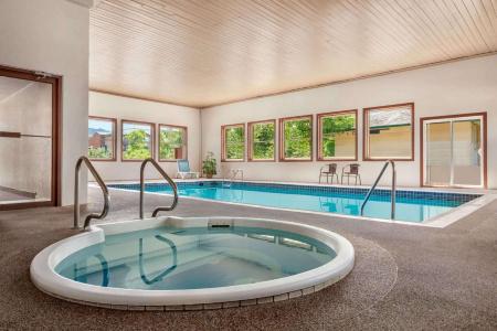 Quality Inn & Suites - 15