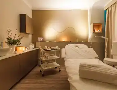 Seawaters & Medical Spa - 3